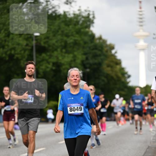 29.06.2025 - hella hamburg halbmarathon Dr. Thomas Lammeyer http://msf.ph/oto/8175232 29.06.2025 10:10:04 Kennedybrücke 1229, 1842, 2288, 2471, 2624, 3062, 3461, 4169, 5762, 6014, 7302, 7741, 8049, 8894, 8909, 9339, 9477, 9917, 10343, 10781, 10791, 10998 meine-sportfotos.de