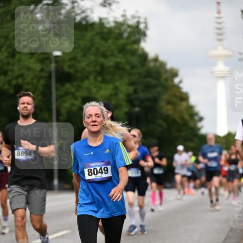 29.06.2025 - hella hamburg halbmarathon Dr. Thomas Lammeyer http://msf.ph/oto/8175261 29.06.2025 10:10:05 Kennedybrücke 1229, 1842, 2288, 2471, 2624, 3062, 3461, 4169, 5762, 6014, 7302, 7741, 8049, 8894, 8909, 9339, 9477, 9917, 10343, 10781, 10791, 10998 meine-sportfotos.de