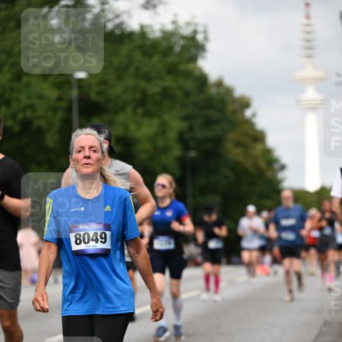 29.06.2025 - hella hamburg halbmarathon Dr. Thomas Lammeyer http://msf.ph/oto/8175265 29.06.2025 10:10:06 Kennedybrücke 1229, 1842, 2288, 2471, 2624, 3062, 3461, 4169, 5762, 6014, 7302, 7741, 8049, 8894, 8909, 9339, 9477, 9917, 10343, 10781, 10791, 10998 meine-sportfotos.de