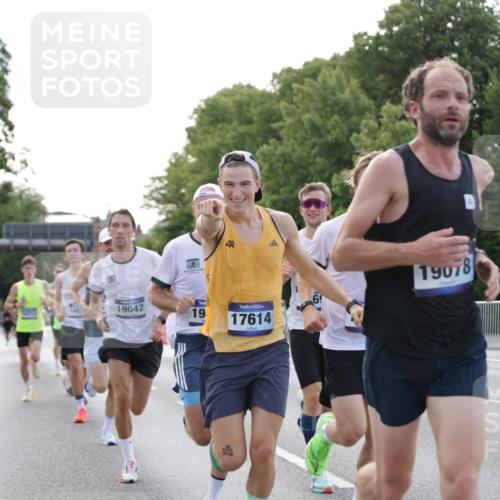 29.06.2025 - hella hamburg halbmarathon Jannik Wohlers http://msf.ph/oto/8175277 29.06.2025 09:42:16 Lombardsbrücke 5612, 7331, 7855, 9269, 10468, 11078, 11228, 12360, 13872, 13913, 14753, 14836, 16615, 17614, 19041, 19042, 19050, 19078 meine-sportfotos.de