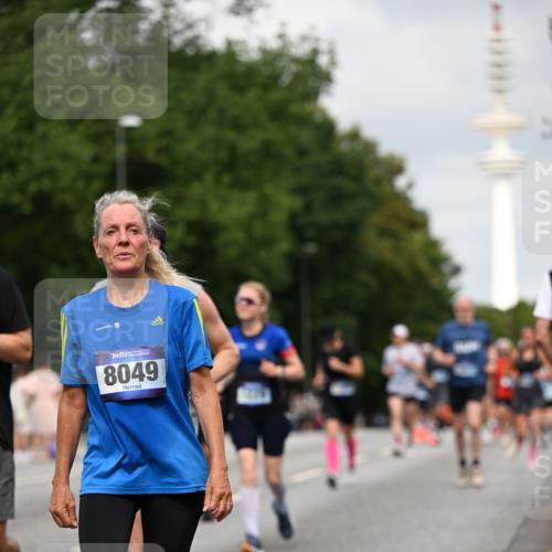 29.06.2025 - hella hamburg halbmarathon Dr. Thomas Lammeyer http://msf.ph/oto/8175280 29.06.2025 10:10:06 Kennedybrücke 1229, 1842, 2288, 2471, 2624, 3062, 3461, 4169, 5762, 6014, 7302, 7741, 8049, 8894, 8909, 9339, 9477, 9917, 10343, 10781, 10791, 10998 meine-sportfotos.de