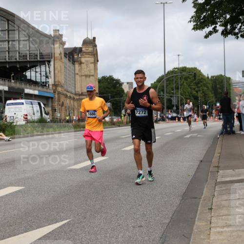 29.06.2025 - hella hamburg halbmarathon Yannick Fuchs http://msf.ph/oto/8175339 29.06.2025 10:26:56 20KM 1407, 1686, 1894, 3935, 4129, 4698, 5187, 7272, 7793, 10927, 11199, 11370, 16065, 16505 meine-sportfotos.de