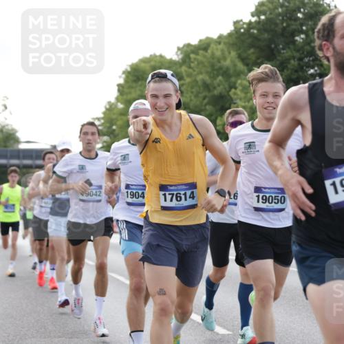 29.06.2025 - hella hamburg halbmarathon Jannik Wohlers http://msf.ph/oto/8175407 29.06.2025 09:42:17 Lombardsbrücke 5612, 7331, 7855, 9269, 10468, 11078, 11228, 12360, 13872, 13913, 14753, 14836, 16615, 17614, 19041, 19042, 19050, 19078 meine-sportfotos.de