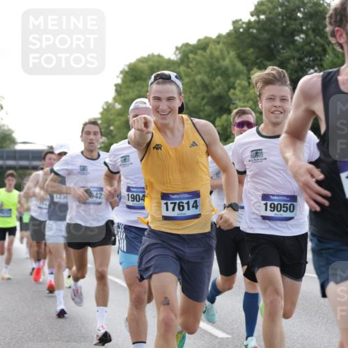 29.06.2025 - hella hamburg halbmarathon Jannik Wohlers http://msf.ph/oto/8175449 29.06.2025 09:42:17 Lombardsbrücke 5612, 7331, 7855, 9269, 10468, 11078, 11228, 12360, 13872, 13913, 14753, 14836, 16615, 17614, 19041, 19042, 19050, 19078 meine-sportfotos.de