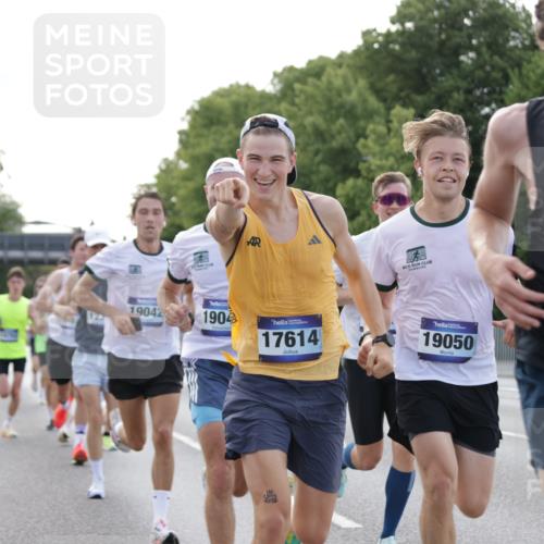 29.06.2025 - hella hamburg halbmarathon Jannik Wohlers http://msf.ph/oto/8175482 29.06.2025 09:42:17 Lombardsbrücke 5612, 7331, 7855, 9269, 10468, 11078, 11228, 12360, 13872, 13913, 14753, 14836, 16615, 17614, 19041, 19042, 19050, 19078 meine-sportfotos.de