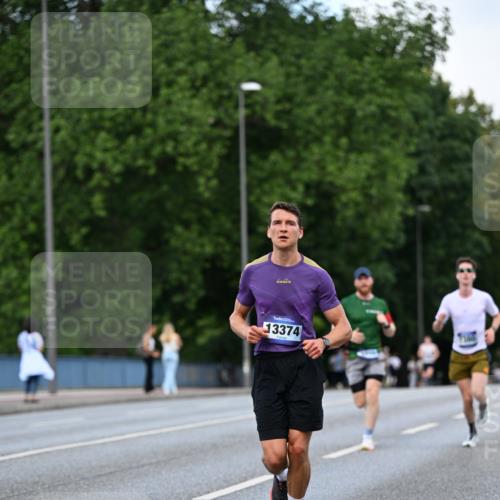 29.06.2025 - hella hamburg halbmarathon Dr. Thomas Lammeyer http://msf.ph/oto/8175535 29.06.2025 09:46:32 Kennedybrücke 1271, 2075, 6090, 7380, 9565, 9767, 10867 meine-sportfotos.de