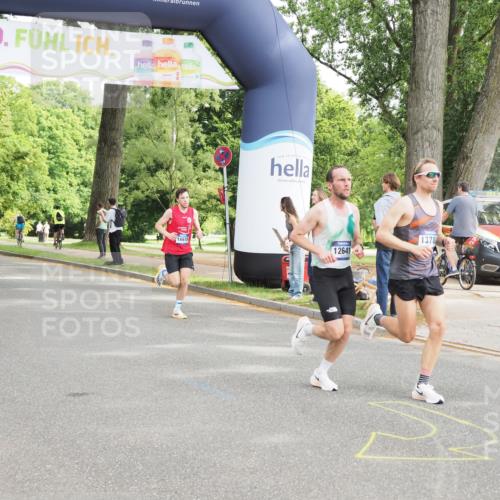 29.06.2025 - hella hamburg halbmarathon MichiJ http://msf.ph/oto/8175676 29.06.2025 10:16:01 Zwischen KM18-KM19 12641, 13346, 13780, 16615 meine-sportfotos.de