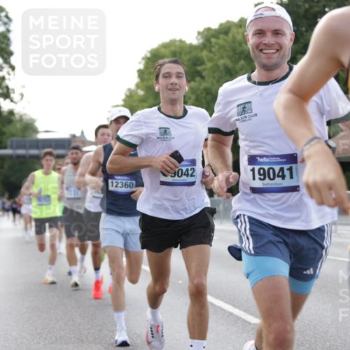 29.06.2025 - hella hamburg halbmarathon Jannik Wohlers http://msf.ph/oto/8175716 29.06.2025 09:42:17 Lombardsbrücke 5612, 7331, 7855, 9269, 10468, 11078, 11228, 12360, 13872, 13913, 14753, 14836, 16615, 17614, 19041, 19042, 19050, 19078 meine-sportfotos.de