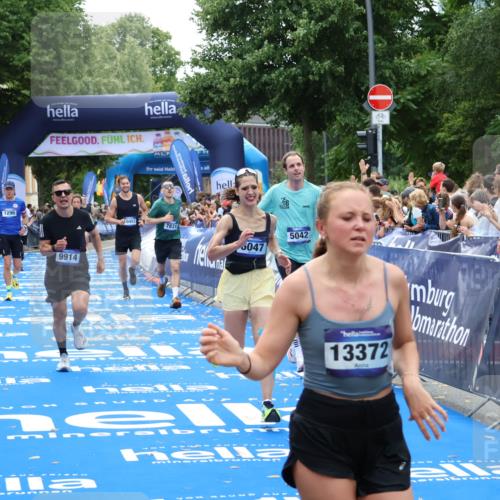 29.06.2025 - hella hamburg halbmarathon Zöllner http://msf.ph/oto/8175745 29.06.2025 10:37:35 Ziel 1290, 5042, 5791, 6047, 7831, 9017, 9914, 10451, 10922, 13372, 18216 meine-sportfotos.de