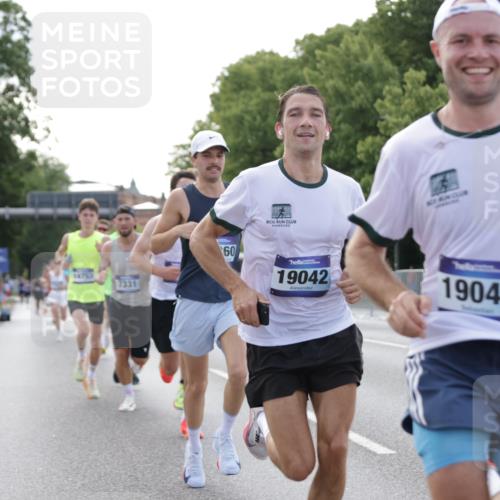 29.06.2025 - hella hamburg halbmarathon Jannik Wohlers http://msf.ph/oto/8175842 29.06.2025 09:42:17 Lombardsbrücke 5612, 7331, 7855, 9269, 10468, 11078, 11228, 12360, 13872, 13913, 14753, 14836, 16615, 17614, 19041, 19042, 19050, 19078 meine-sportfotos.de