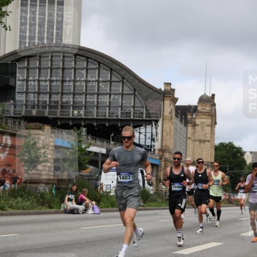 29.06.2025 - hella hamburg halbmarathon Yannick Fuchs http://msf.ph/oto/8175868 29.06.2025 10:27:14 20KM 1407, 1707, 1894, 3935, 5070, 5746, 6358, 7845, 7965, 8883, 9047, 10484, 10876, 10927, 11150, 11169, 11370, 11929, 14293, 15826, 16065, 16505, 16957, 18135, 18562, 18563 meine-sportfotos.de