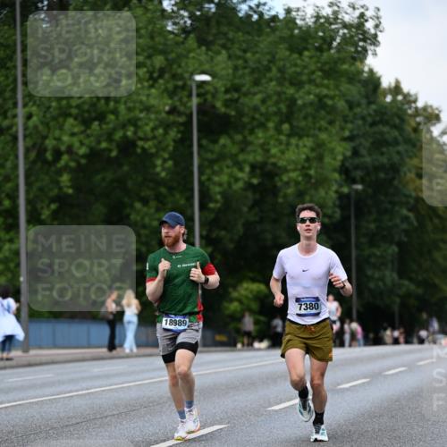 29.06.2025 - hella hamburg halbmarathon Dr. Thomas Lammeyer http://msf.ph/oto/8175912 29.06.2025 09:46:34 Kennedybrücke 1271, 2075, 6090, 7380, 9565, 9767, 10867 meine-sportfotos.de