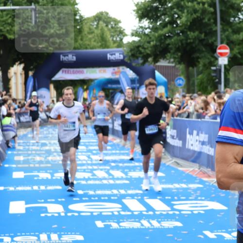 29.06.2025 - hella hamburg halbmarathon Zöllner http://msf.ph/oto/8175964 29.06.2025 10:37:42 Ziel 1505, 10922, 11106, 14934, 18193, 18216 meine-sportfotos.de