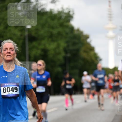 29.06.2025 - hella hamburg halbmarathon Dr. Thomas Lammeyer http://msf.ph/oto/8175994 29.06.2025 10:10:06 Kennedybrücke 1229, 1842, 2288, 2471, 2624, 3062, 3461, 4169, 5762, 6014, 7302, 7741, 8049, 8894, 8909, 9339, 9477, 9917, 10343, 10781, 10791, 10998 meine-sportfotos.de