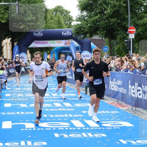 29.06.2025 - hella hamburg halbmarathon Zöllner http://msf.ph/oto/8176001 29.06.2025 10:37:42 Ziel 1505, 10922, 11106, 14934, 18193, 18216 meine-sportfotos.de