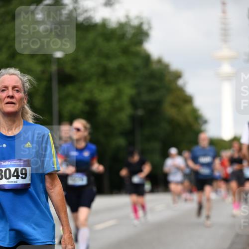 29.06.2025 - hella hamburg halbmarathon Dr. Thomas Lammeyer http://msf.ph/oto/8176004 29.06.2025 10:10:07 Kennedybrücke 1229, 1830, 1842, 2288, 2471, 2624, 3062, 3461, 4169, 5762, 6014, 7302, 7741, 8049, 8290, 8894, 8909, 9477, 9917, 10343, 10781, 10791, 10998 meine-sportfotos.de