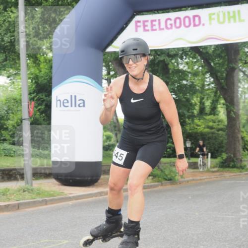 29.06.2025 - hella hamburg halbmarathon KatJ http://msf.ph/oto/8176007 29.06.2025 09:21:01 Zwischen KM18-KM19  meine-sportfotos.de
