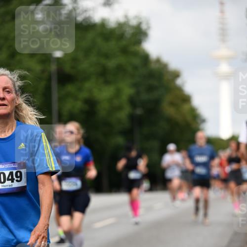 29.06.2025 - hella hamburg halbmarathon Dr. Thomas Lammeyer http://msf.ph/oto/8176011 29.06.2025 10:10:07 Kennedybrücke 1229, 1830, 1842, 2288, 2471, 2624, 3062, 3461, 4169, 5762, 6014, 7302, 7741, 8049, 8290, 8894, 8909, 9477, 9917, 10343, 10781, 10791, 10998 meine-sportfotos.de