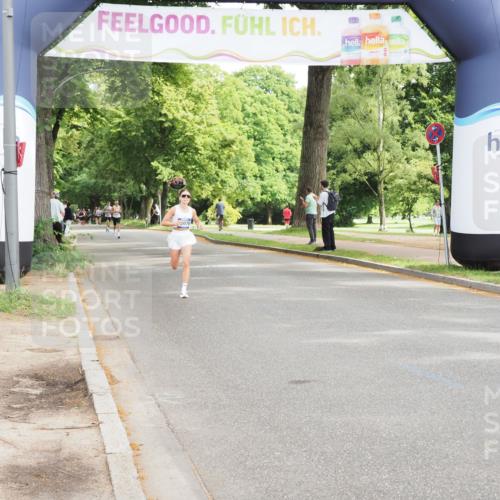 29.06.2025 - hella hamburg halbmarathon MichiJ http://msf.ph/oto/8176017 29.06.2025 10:16:14 Zwischen KM18-KM19 9565 meine-sportfotos.de