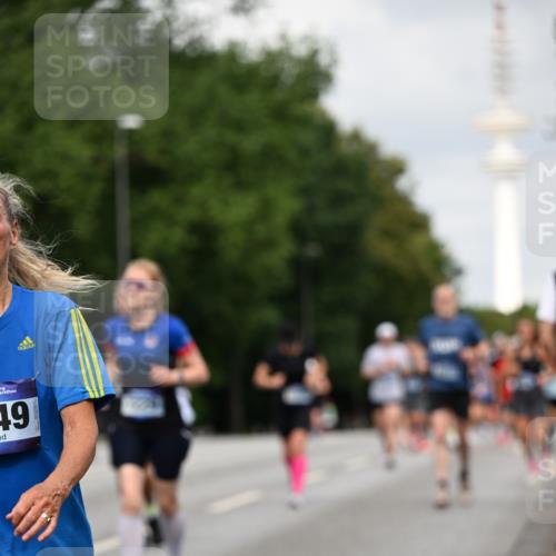 29.06.2025 - hella hamburg halbmarathon Dr. Thomas Lammeyer http://msf.ph/oto/8176018 29.06.2025 10:10:07 Kennedybrücke 1229, 1830, 1842, 2288, 2471, 2624, 3062, 3461, 4169, 5762, 6014, 7302, 7741, 8049, 8290, 8894, 8909, 9477, 9917, 10343, 10781, 10791, 10998 meine-sportfotos.de
