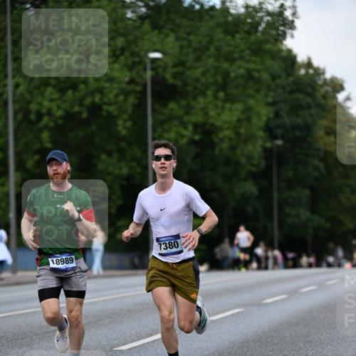 29.06.2025 - hella hamburg halbmarathon Dr. Thomas Lammeyer http://msf.ph/oto/8176131 29.06.2025 09:46:35 Kennedybrücke 1271, 2075, 6090, 7380, 9565, 10867 meine-sportfotos.de
