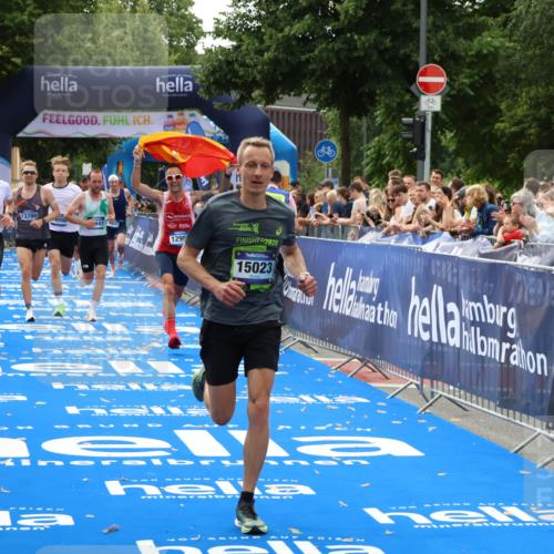 29.06.2025 - hella hamburg halbmarathon Zöllner http://msf.ph/oto/8176133 29.06.2025 10:27:02 Ziel 9079, 12641, 12992, 13780, 13956, 14828, 15023, 15671, 19050 meine-sportfotos.de