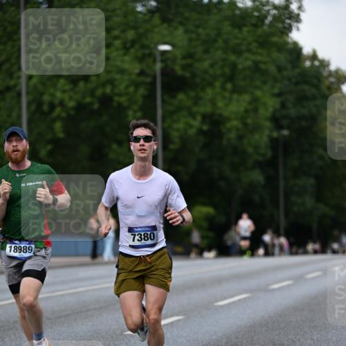 29.06.2025 - hella hamburg halbmarathon Dr. Thomas Lammeyer http://msf.ph/oto/8176163 29.06.2025 09:46:35 Kennedybrücke 1271, 2075, 6090, 7380, 9565, 10867 meine-sportfotos.de