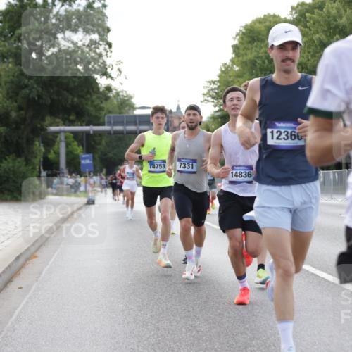 29.06.2025 - hella hamburg halbmarathon Jannik Wohlers http://msf.ph/oto/8176164 29.06.2025 09:42:18 Lombardsbrücke 5612, 7331, 7855, 9269, 10468, 11078, 11228, 12360, 13872, 13913, 14753, 14836, 16615, 17614, 18740, 19041, 19042, 19050, 19076, 19078 meine-sportfotos.de