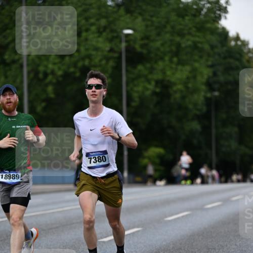 29.06.2025 - hella hamburg halbmarathon Dr. Thomas Lammeyer http://msf.ph/oto/8176182 29.06.2025 09:46:36 Kennedybrücke 1271, 2075, 6090, 7380 meine-sportfotos.de