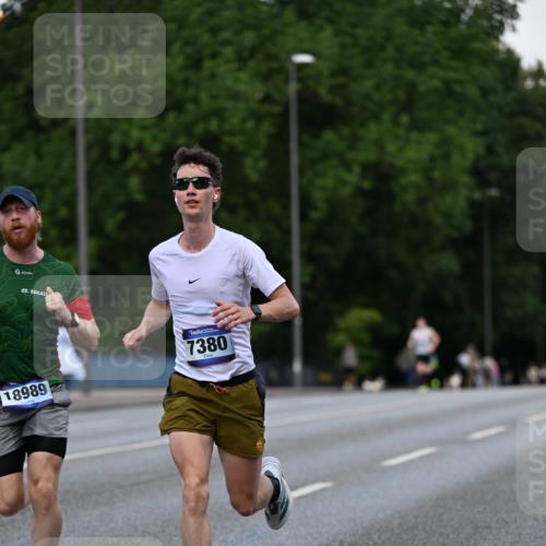 29.06.2025 - hella hamburg halbmarathon Dr. Thomas Lammeyer http://msf.ph/oto/8176193 29.06.2025 09:46:36 Kennedybrücke 1271, 2075, 6090, 7380 meine-sportfotos.de