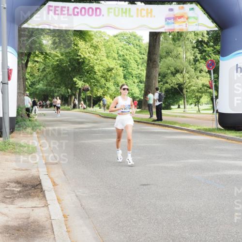 29.06.2025 - hella hamburg halbmarathon MichiJ http://msf.ph/oto/8176198 29.06.2025 10:16:15 Zwischen KM18-KM19 9565 meine-sportfotos.de