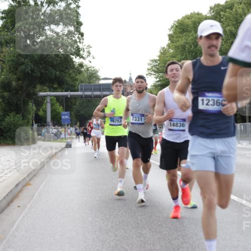 29.06.2025 - hella hamburg halbmarathon Jannik Wohlers http://msf.ph/oto/8176205 29.06.2025 09:42:18 Lombardsbrücke 5612, 7331, 7855, 9269, 10468, 11078, 11228, 12360, 13872, 13913, 14753, 14836, 16615, 17614, 18740, 19041, 19042, 19050, 19076, 19078 meine-sportfotos.de