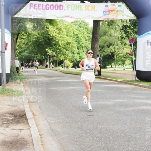 29.06.2025 - hella hamburg halbmarathon MichiJ http://msf.ph/oto/8176260 29.06.2025 10:16:15 Zwischen KM18-KM19 9565 meine-sportfotos.de