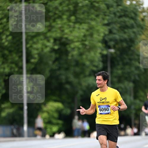 29.06.2025 - hella hamburg halbmarathon Dr. Thomas Lammeyer http://msf.ph/oto/8176272 29.06.2025 09:46:41 Kennedybrücke 1271, 2075, 2180, 2203, 6090, 7380, 8318, 8376, 9804 meine-sportfotos.de