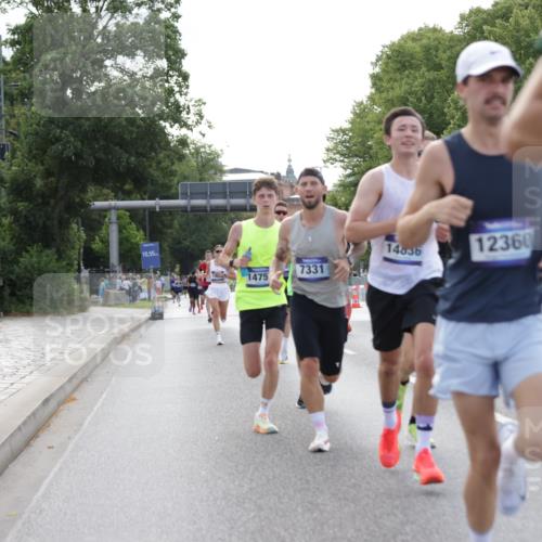 29.06.2025 - hella hamburg halbmarathon Jannik Wohlers http://msf.ph/oto/8176293 29.06.2025 09:42:18 Lombardsbrücke 5612, 7331, 7855, 9269, 10468, 11078, 11228, 12360, 13872, 13913, 14753, 14836, 16615, 17614, 18740, 19041, 19042, 19050, 19076, 19078 meine-sportfotos.de