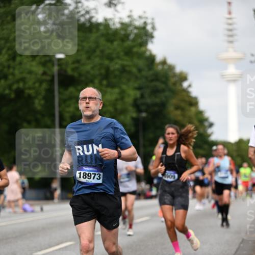 29.06.2025 - hella hamburg halbmarathon Dr. Thomas Lammeyer http://msf.ph/oto/8176295 29.06.2025 10:10:11 Kennedybrücke 1229, 1830, 1842, 2471, 2624, 3062, 4169, 4542, 5762, 6014, 7302, 7741, 8049, 8290, 8744, 8894, 8909, 9477, 9917, 10214, 10343, 10781, 10791, 10998 meine-sportfotos.de