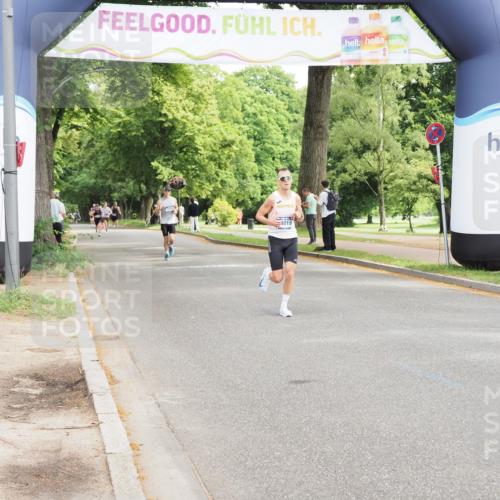 29.06.2025 - hella hamburg halbmarathon MichiJ http://msf.ph/oto/8176354 29.06.2025 10:16:23 Zwischen KM18-KM19 19076 meine-sportfotos.de