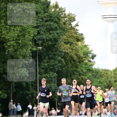 29.06.2025 - hella hamburg halbmarathon Dr. Thomas Lammeyer http://msf.ph/oto/8176472 29.06.2025 09:46:44 Kennedybrücke 2075, 2180, 2203, 2483, 6090, 7380, 8318, 8376, 9804, 10351 meine-sportfotos.de