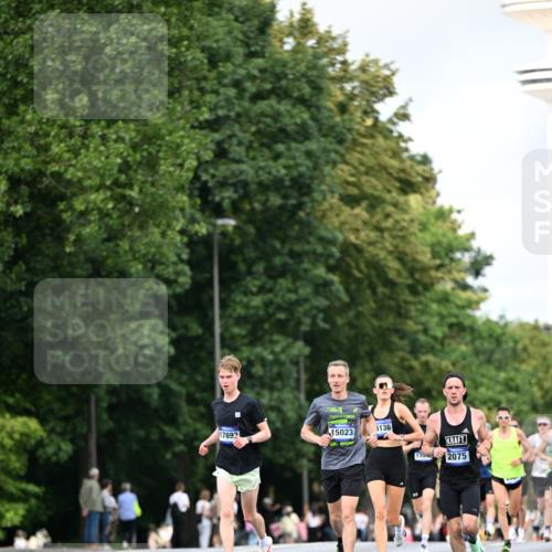 29.06.2025 - hella hamburg halbmarathon Dr. Thomas Lammeyer http://msf.ph/oto/8176502 29.06.2025 09:46:44 Kennedybrücke 2075, 2180, 2203, 2483, 6090, 7380, 8318, 8376, 9804, 10351 meine-sportfotos.de