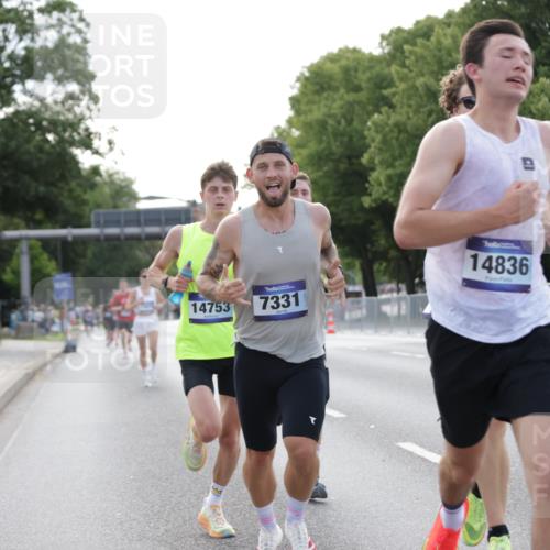 29.06.2025 - hella hamburg halbmarathon Jannik Wohlers http://msf.ph/oto/8176575 29.06.2025 09:42:19 Lombardsbrücke 5612, 7331, 7855, 9269, 10468, 11078, 11228, 12360, 13872, 13913, 14753, 14836, 16615, 17614, 18740, 19041, 19042, 19050, 19076, 19078 meine-sportfotos.de