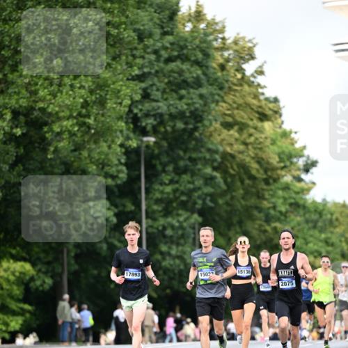 29.06.2025 - hella hamburg halbmarathon Dr. Thomas Lammeyer http://msf.ph/oto/8176584 29.06.2025 09:46:44 Kennedybrücke 2075, 2180, 2203, 2483, 6090, 7380, 8318, 8376, 9804, 10351 meine-sportfotos.de