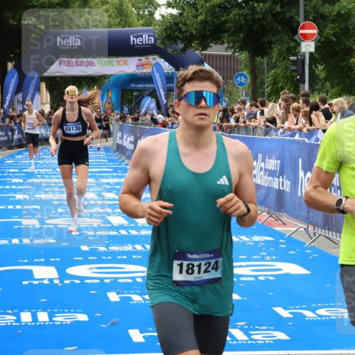 29.06.2025 - hella hamburg halbmarathon Zöllner http://msf.ph/oto/8176636 29.06.2025 10:27:26 Ziel 14019, 15136, 15576, 18037, 18124 meine-sportfotos.de