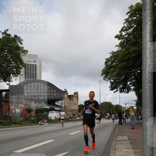 29.06.2025 - hella hamburg halbmarathon Yannick Fuchs http://msf.ph/oto/8176656 29.06.2025 10:27:33 20KM 1990, 4463, 6358, 7845, 7965, 8062, 10876, 11150, 11169, 11745, 11877, 12899, 12987, 13199, 13686, 13961, 14028, 14276, 14908, 15054, 16425, 16619, 18135, 18562, 18563 meine-sportfotos.de