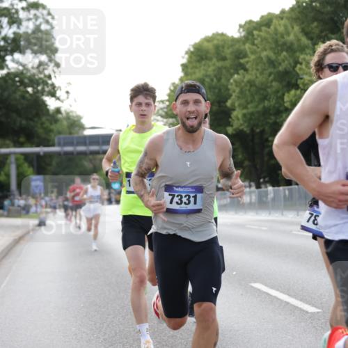29.06.2025 - hella hamburg halbmarathon Jannik Wohlers http://msf.ph/oto/8176660 29.06.2025 09:42:19 Lombardsbrücke 5612, 7331, 7855, 9269, 10468, 11078, 11228, 12360, 13872, 13913, 14753, 14836, 16615, 17614, 18740, 19041, 19042, 19050, 19076, 19078 meine-sportfotos.de