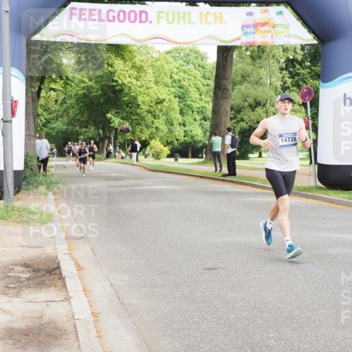 29.06.2025 - hella hamburg halbmarathon MichiJ http://msf.ph/oto/8176689 29.06.2025 10:16:27 Zwischen KM18-KM19 14019, 14728 meine-sportfotos.de