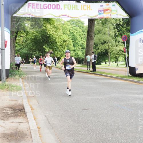 29.06.2025 - hella hamburg halbmarathon MichiJ http://msf.ph/oto/8176729 29.06.2025 10:16:32 Zwischen KM18-KM19 14019, 14728, 17258 meine-sportfotos.de