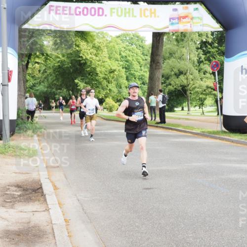 29.06.2025 - hella hamburg halbmarathon MichiJ http://msf.ph/oto/8176756 29.06.2025 10:16:33 Zwischen KM18-KM19 14728, 17258 meine-sportfotos.de
