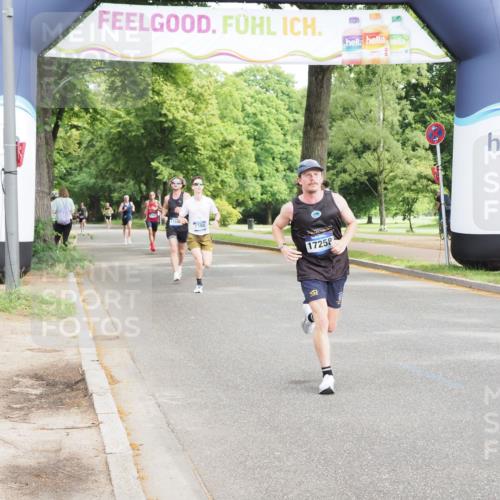 29.06.2025 - hella hamburg halbmarathon MichiJ http://msf.ph/oto/8176790 29.06.2025 10:16:33 Zwischen KM18-KM19 14728, 17258 meine-sportfotos.de