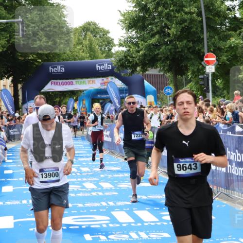 29.06.2025 - hella hamburg halbmarathon Zöllner http://msf.ph/oto/8176800 29.06.2025 10:38:05 Ziel 7229, 8091, 9643, 9944, 10793, 11049, 11952, 12915, 13900, 14274, 15303, 15382, 16698 meine-sportfotos.de