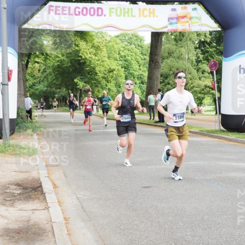 29.06.2025 - hella hamburg halbmarathon MichiJ http://msf.ph/oto/8176850 29.06.2025 10:16:35 Zwischen KM18-KM19 7380, 17258 meine-sportfotos.de